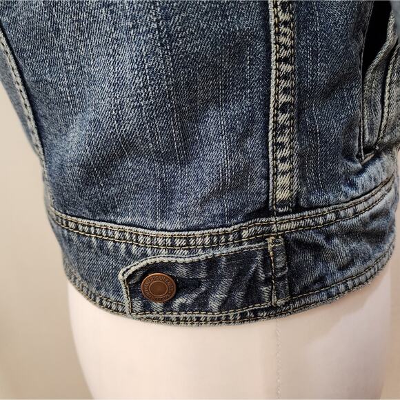 American Eagle Outfitters Denim Front Pockets Faded Jacket, Size Medium - Picture 8 of 14